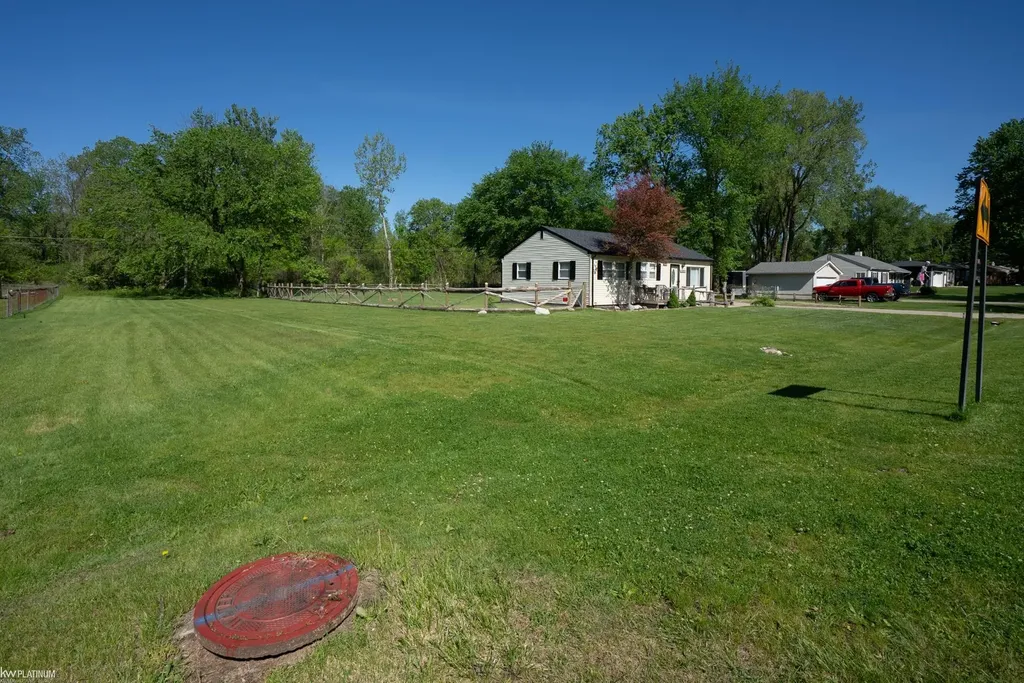 50511 Mille End Drive Utica City MI 48317