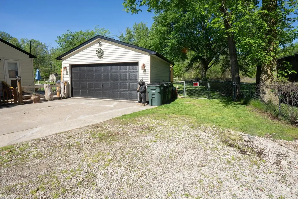 50511 Mille End Drive Utica City MI 48317