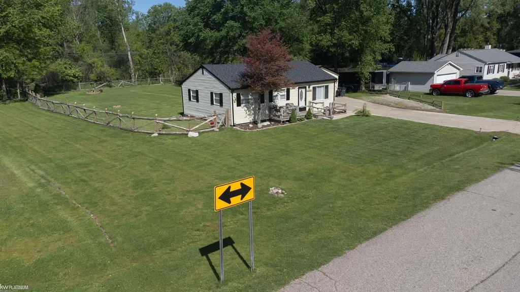 50511 Mille End Drive Utica City MI 48317