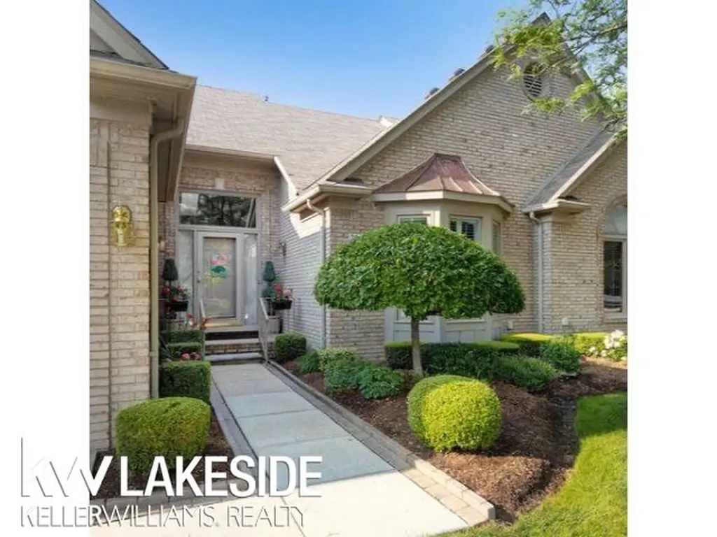 20359 Millville Drive Macomb Township MI 48044