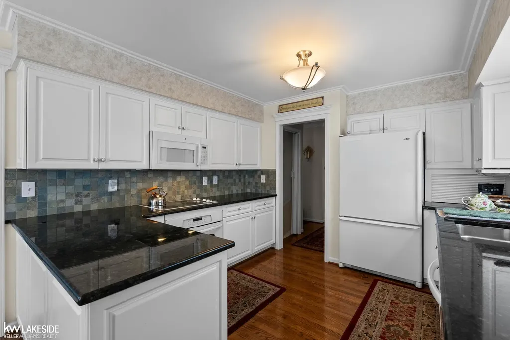 20359 Millville Drive Macomb Township MI 48044
