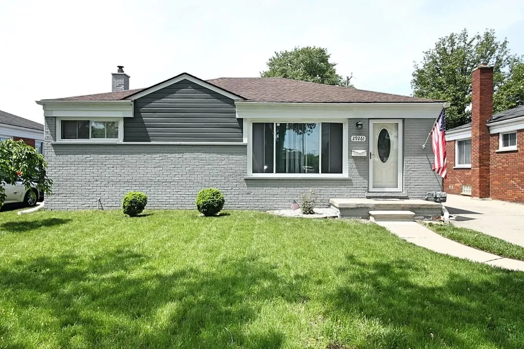 29261 Grant Street St. Clair Shores City MI 48081