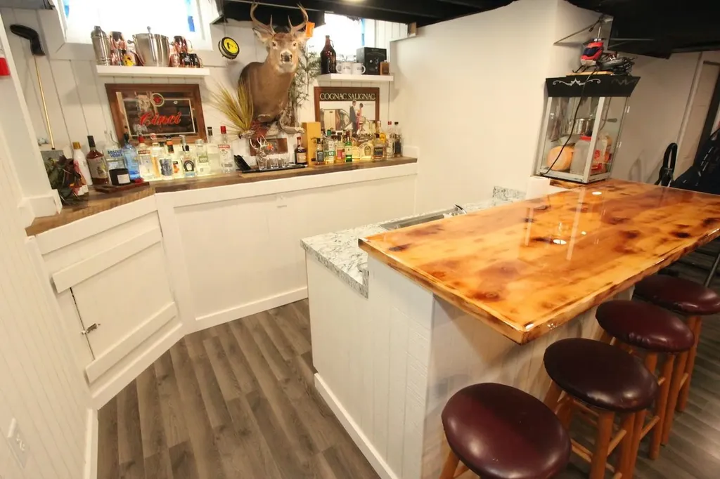 29261 Grant Street St. Clair Shores City MI 48081