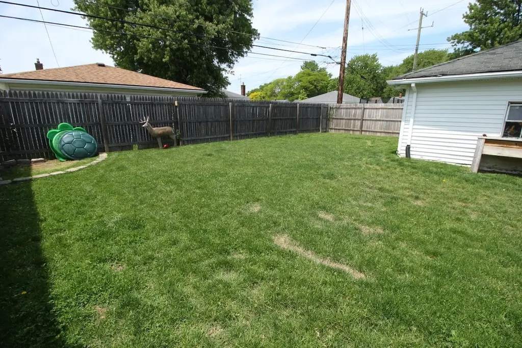 29261 Grant Street St. Clair Shores City MI 48081