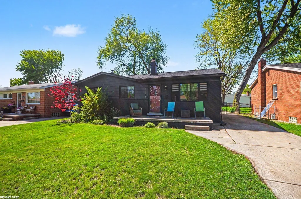 1634 Beaupre Avenue Madison Heights City MI 48071