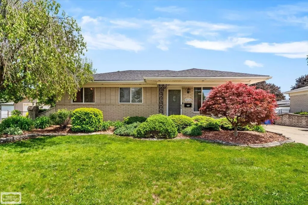 30232 Gloede Drive Warren City MI 48088