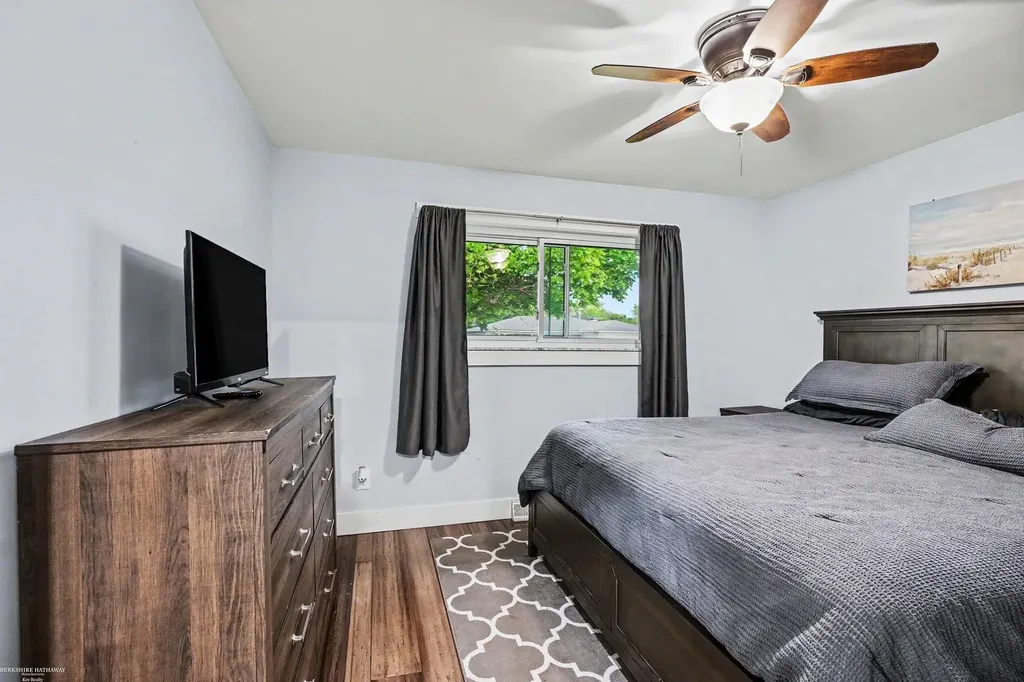 35357 Bobcean Road Clinton Charter Township MI 48035
