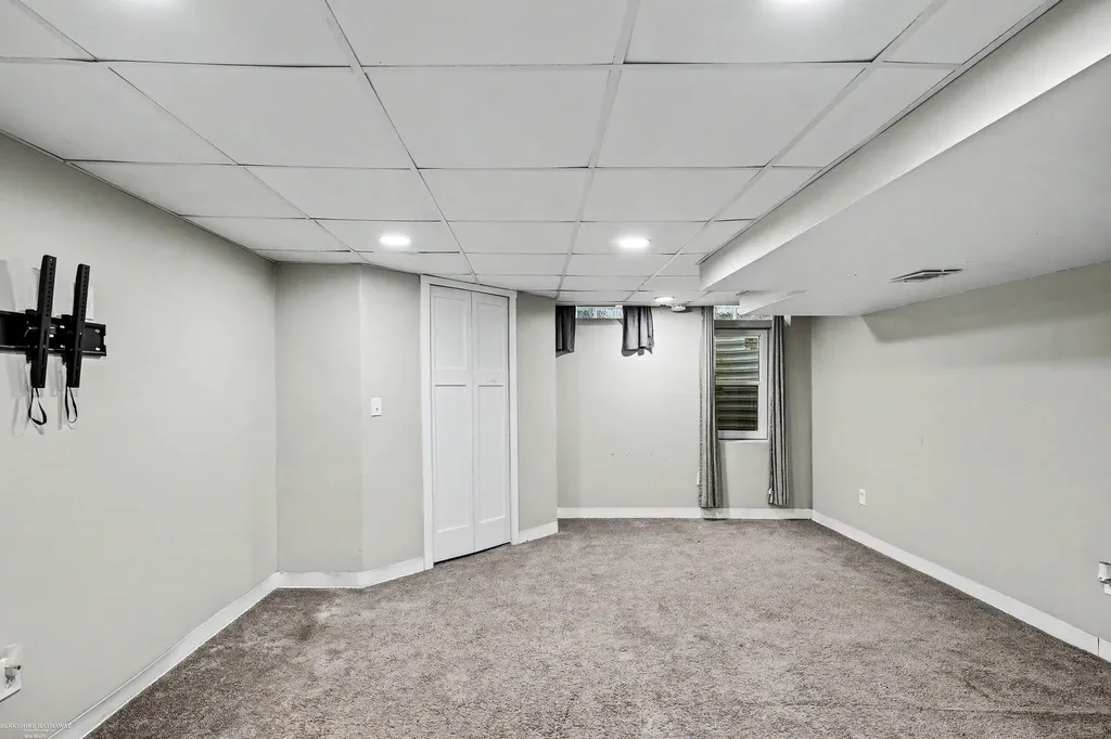 35357 Bobcean Road Clinton Charter Township MI 48035