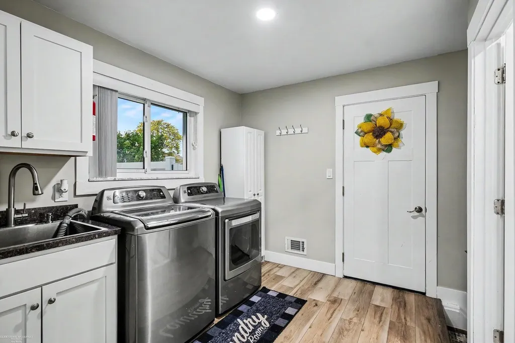 35357 Bobcean Road Clinton Charter Township MI 48035