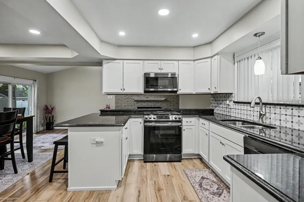 35357 Bobcean Road Clinton Charter Township MI 48035