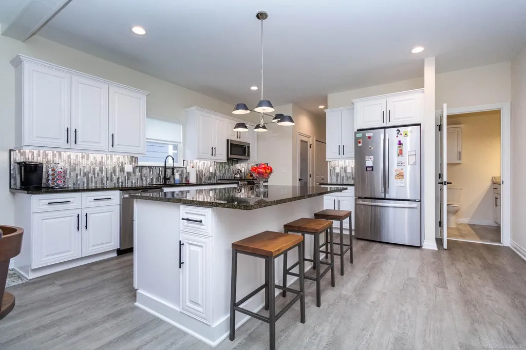 27489 Maryjane Lane W Chesterfield Township MI 48047