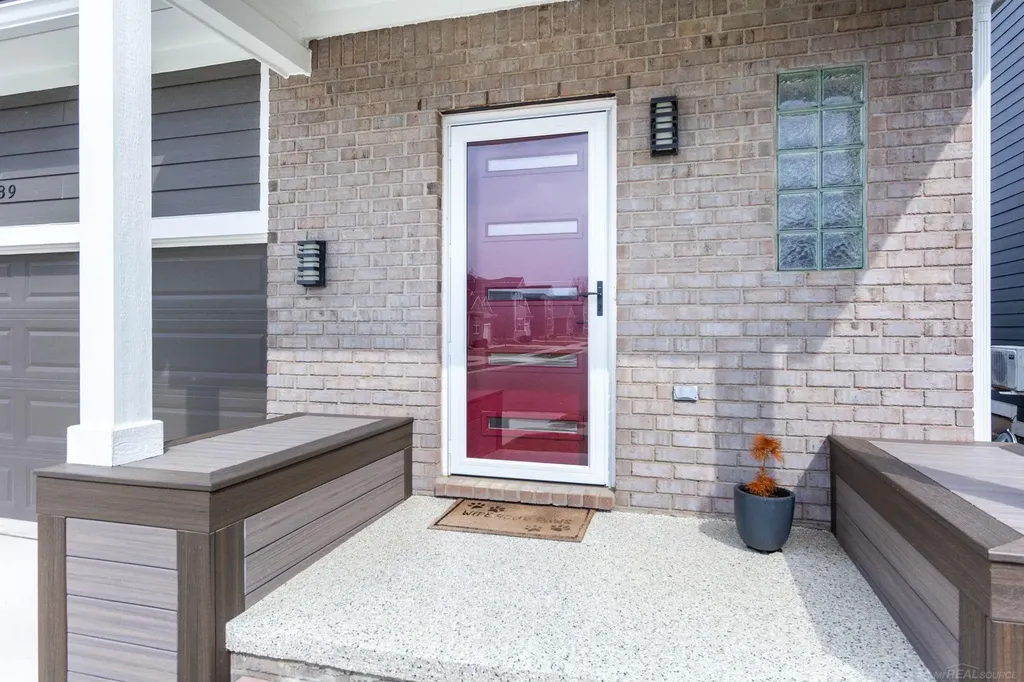 27489 Maryjane Lane W Chesterfield Township MI 48047