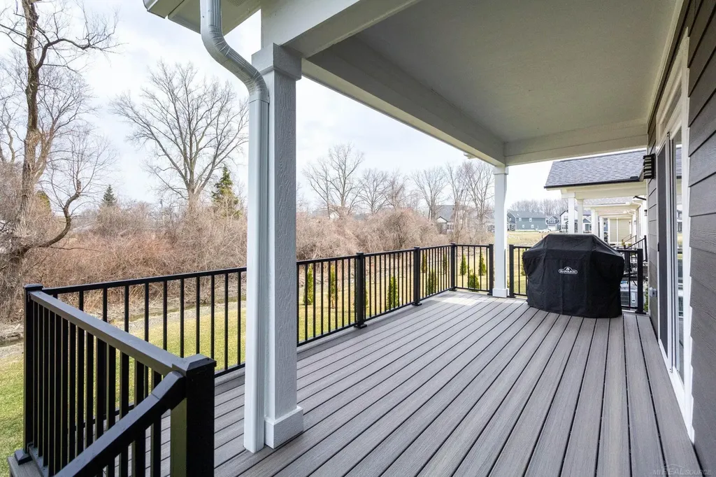 27489 Maryjane Lane W Chesterfield Township MI 48047
