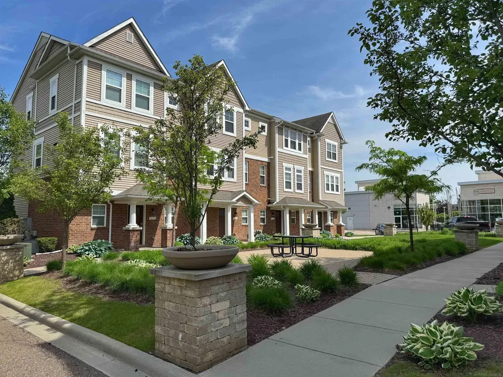 3084 Kilmer Street Troy City MI 48083