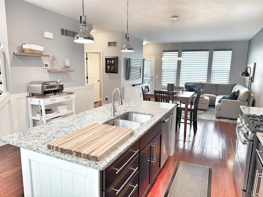 3084 Kilmer Street Troy City MI 48083