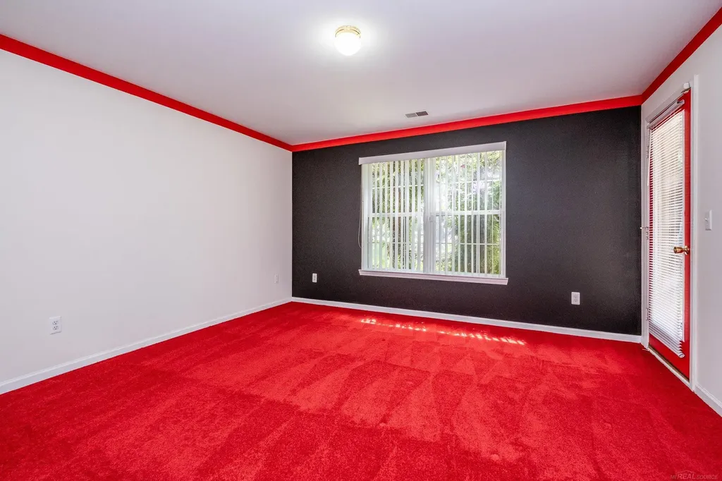 16412 Claremont Drive Clinton Charter Township MI 48038