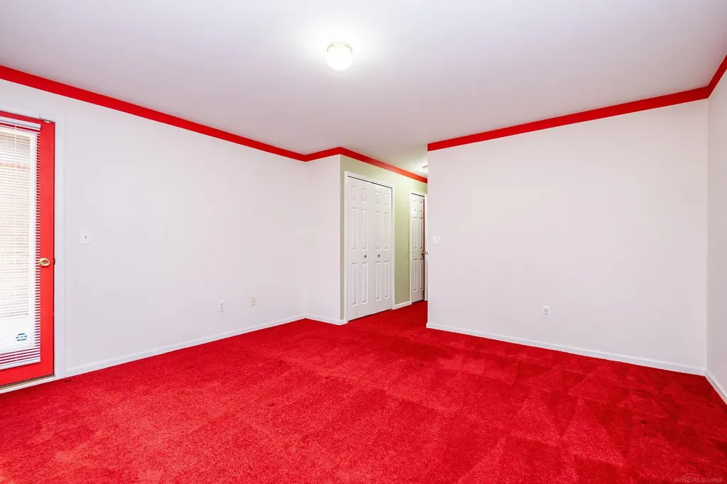 16412 Claremont Drive Clinton Charter Township MI 48038