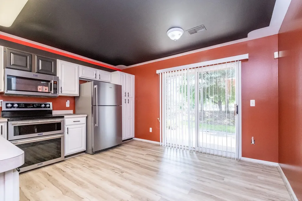 16412 Claremont Drive Clinton Charter Township MI 48038