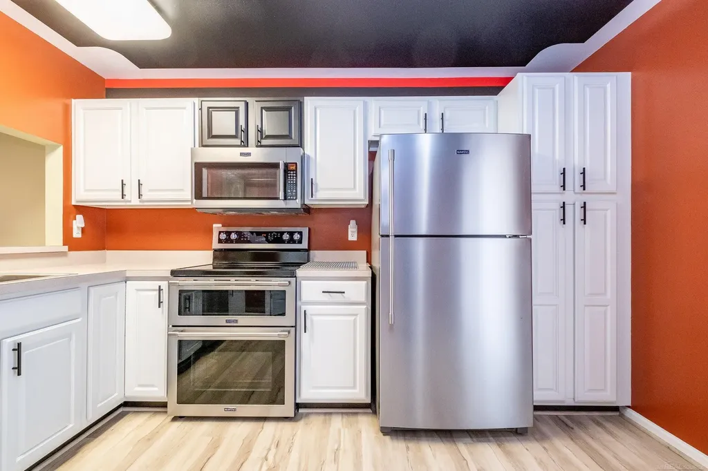 16412 Claremont Drive Clinton Charter Township MI 48038