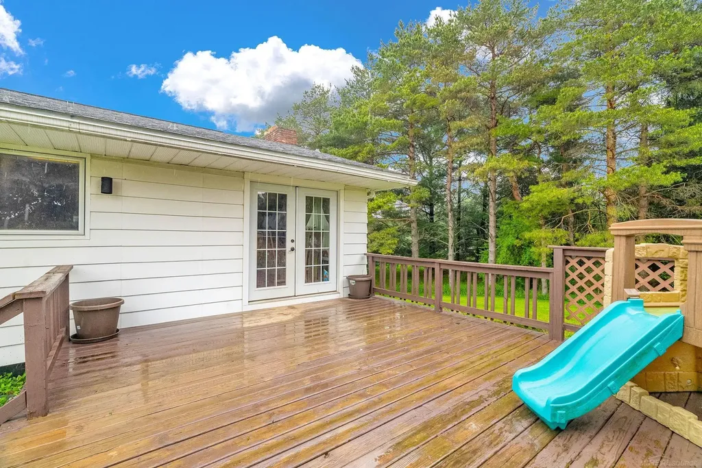 4394 Deckerville Road Marion Township MI 48427