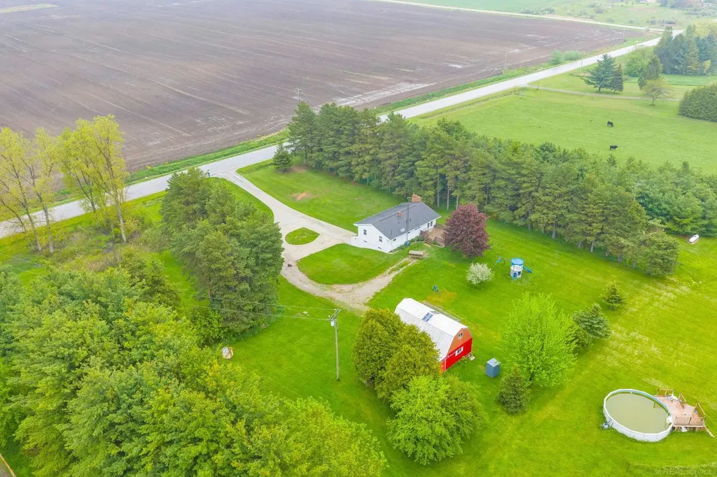4394 Deckerville Road Marion Township MI 48427