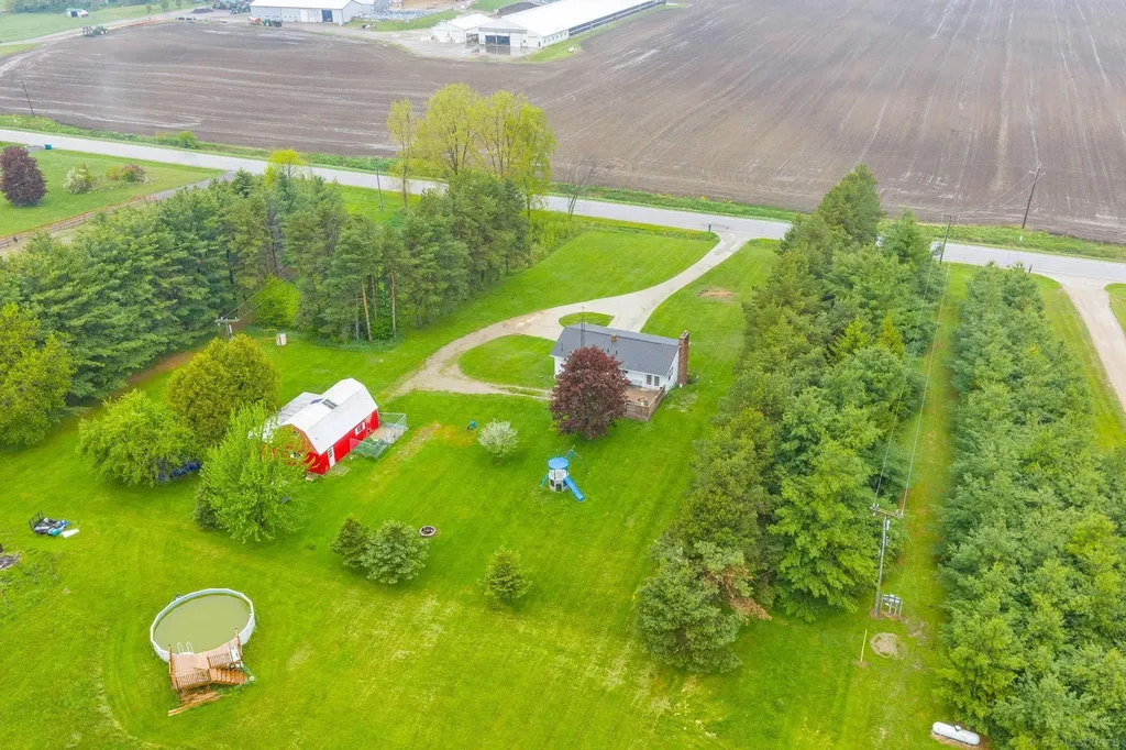 4394 Deckerville Road Marion Township MI 48427