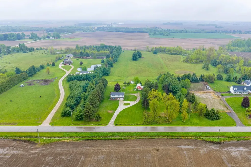 4394 Deckerville Road Marion Township MI 48427