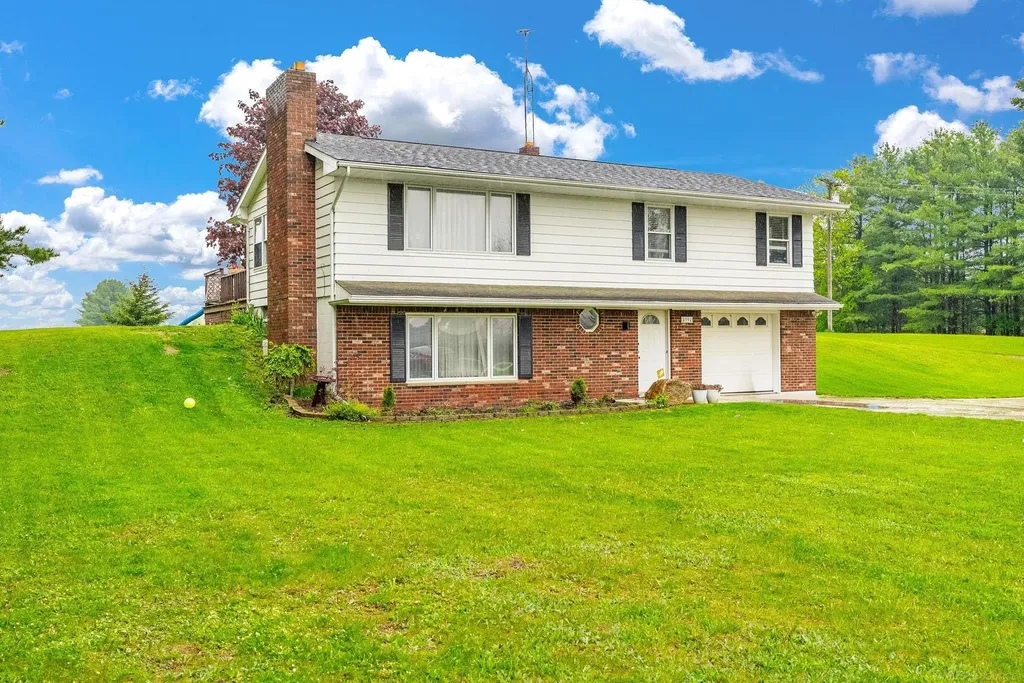 4394 Deckerville Road Marion Township MI 48427