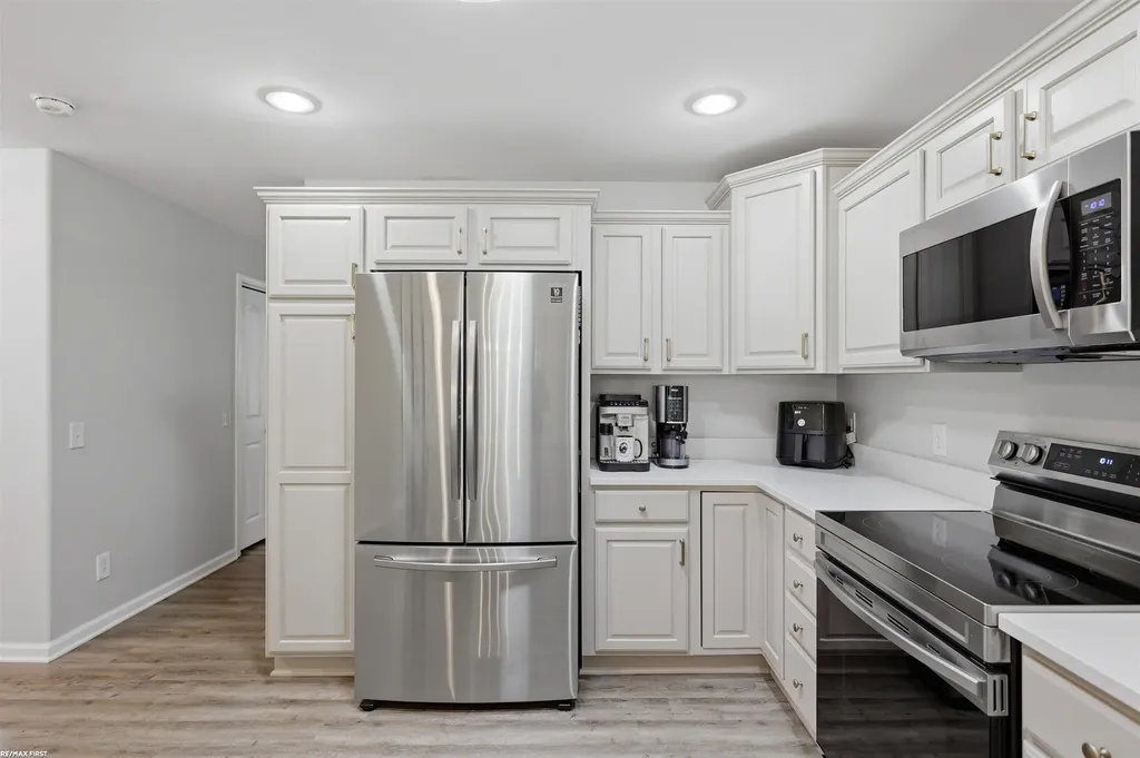 11883 Liberty Woods Drive Washington Township MI 48094