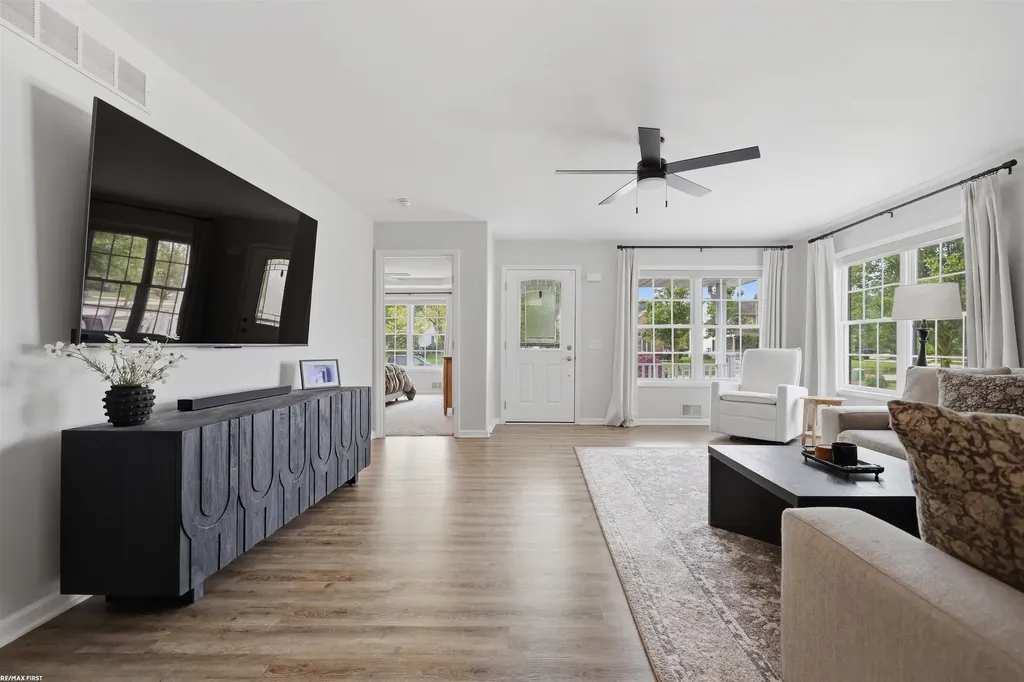 11883 Liberty Woods Drive Washington Township MI 48094
