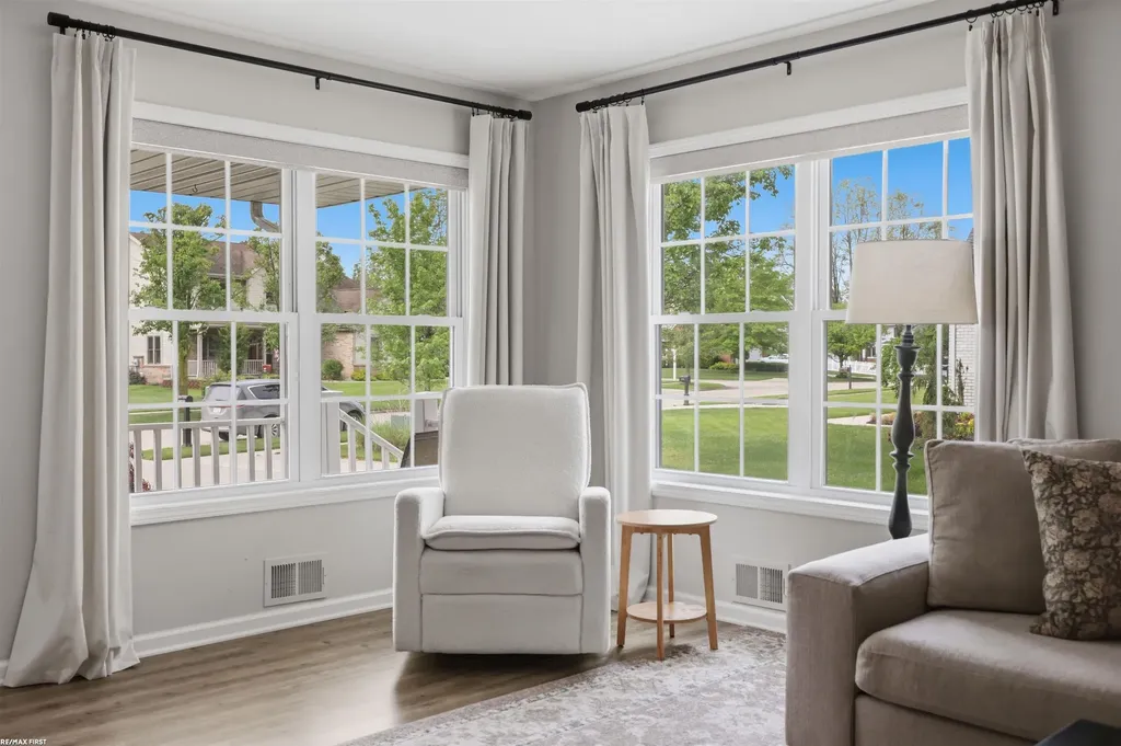 11883 Liberty Woods Drive Washington Township MI 48094