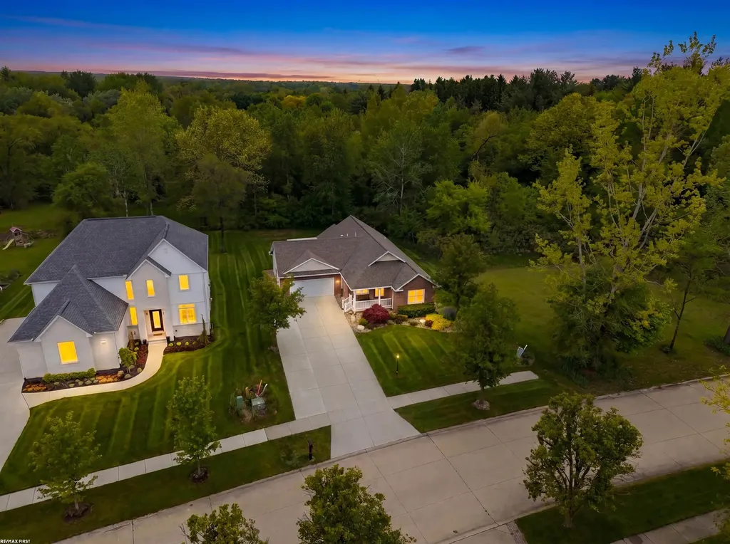 11883 Liberty Woods Drive Washington Township MI 48094