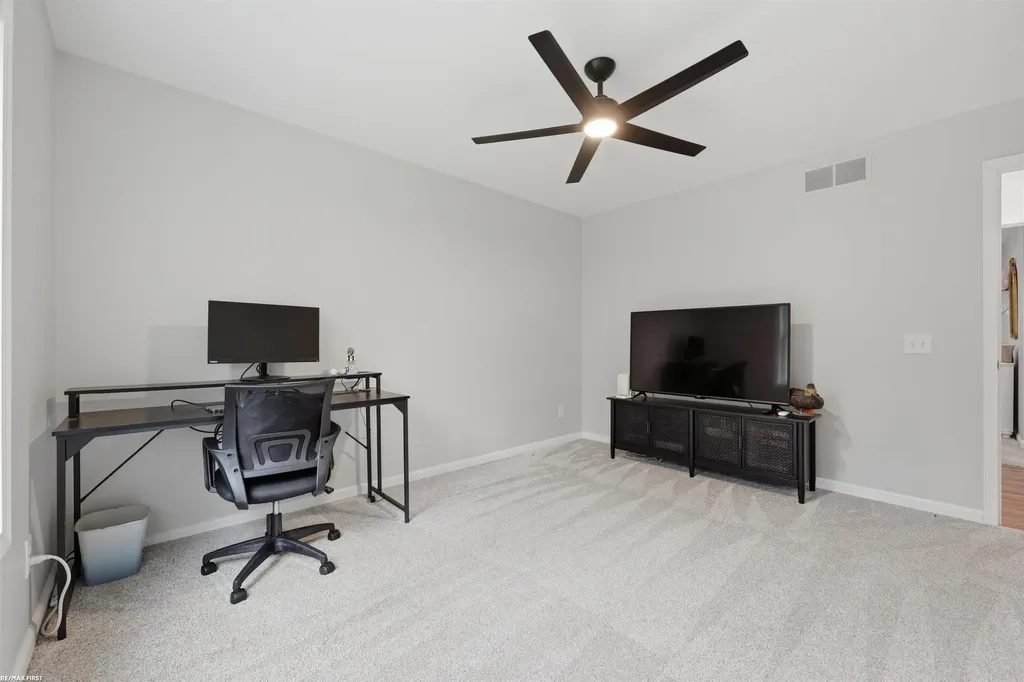 11883 Liberty Woods Drive Washington Township MI 48094
