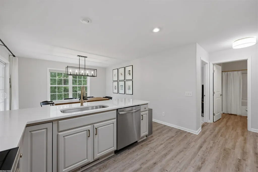 11883 Liberty Woods Drive Washington Township MI 48094