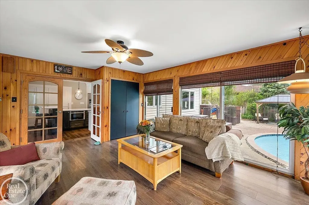 88 Aspinwall Drive Troy City MI 48098