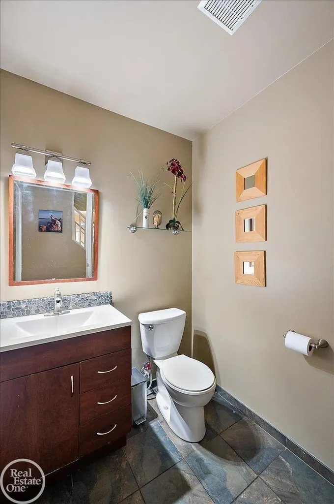 88 Aspinwall Drive Troy City MI 48098
