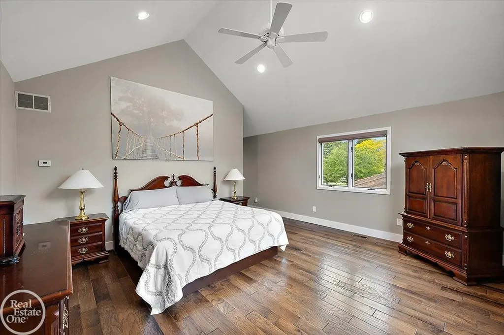88 Aspinwall Drive Troy City MI 48098