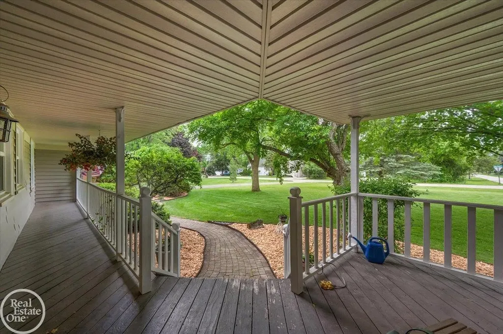 88 Aspinwall Drive Troy City MI 48098