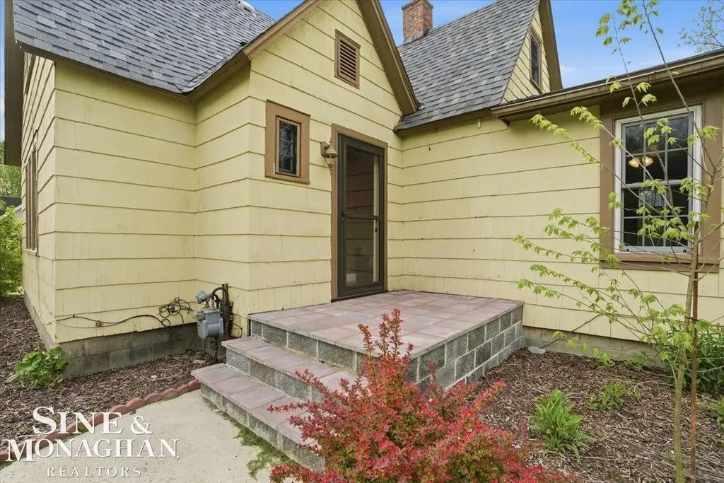 4055 Elaine Avenue Port Huron Charter Township MI 48060