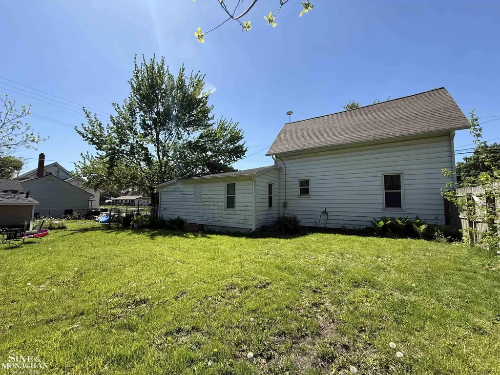 715 S 9th Street St. Clair City MI 48079