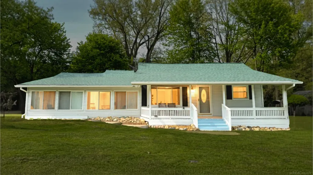 5080 Dove Road Kimball Township MI 48074