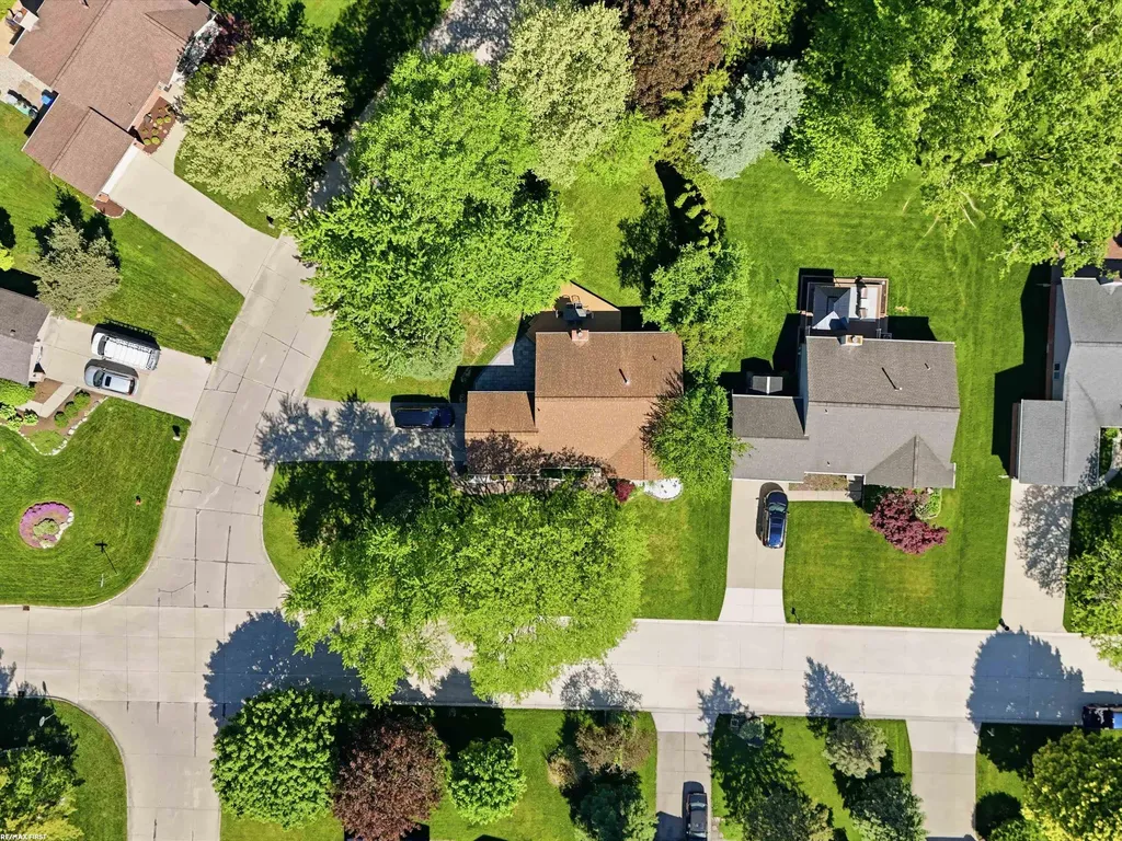 2250 Highsplint Drive Rochester Hills City MI 48307