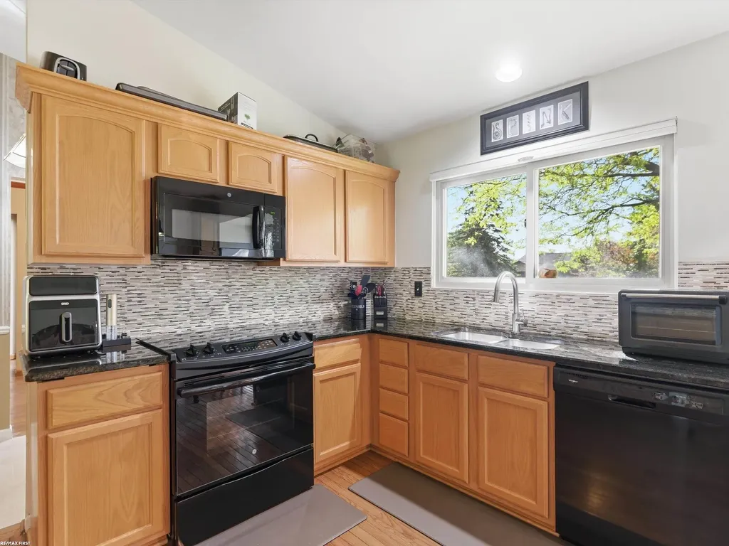 2250 Highsplint Drive Rochester Hills City MI 48307