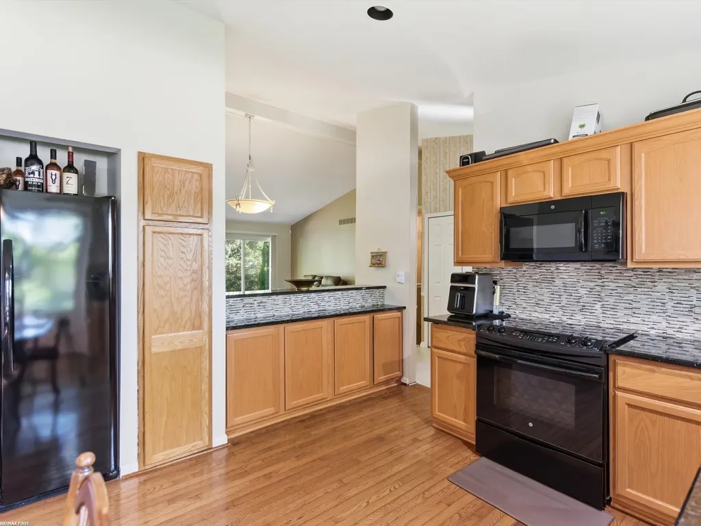 2250 Highsplint Drive Rochester Hills City MI 48307