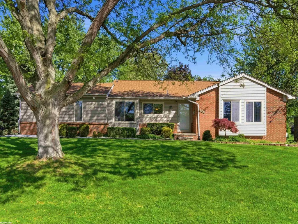 2250 Highsplint Drive Rochester Hills City MI 48307