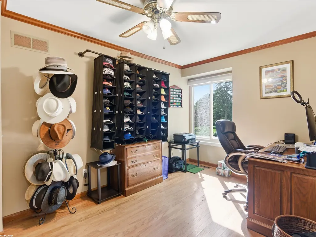 2250 Highsplint Drive Rochester Hills City MI 48307