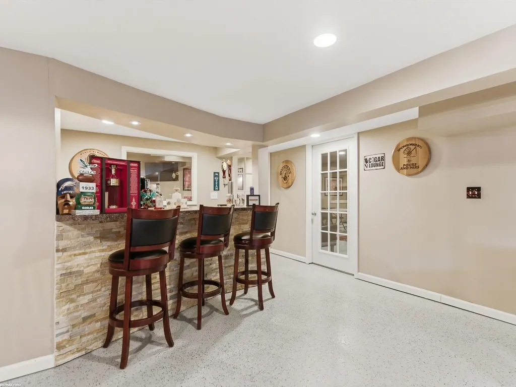 2250 Highsplint Drive Rochester Hills City MI 48307