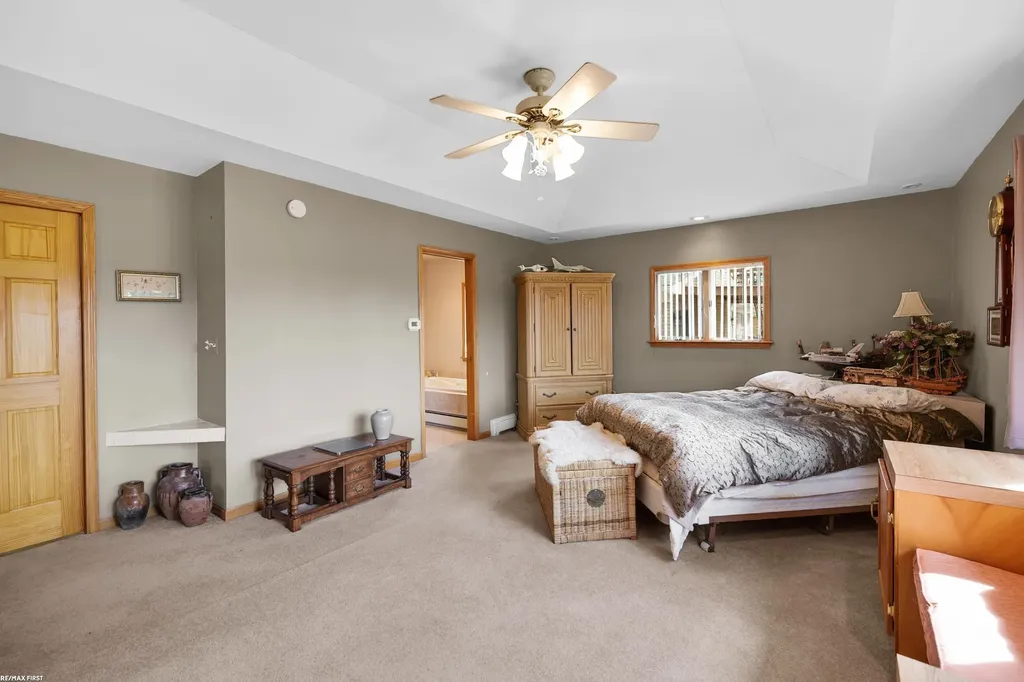41589 Windmill Street Harrison Charter Township MI 48045