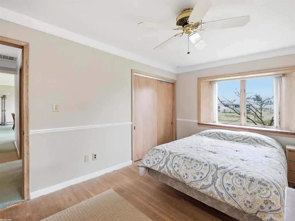 41589 Windmill Street Harrison Charter Township MI 48045