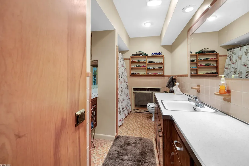 41589 Windmill Street Harrison Charter Township MI 48045